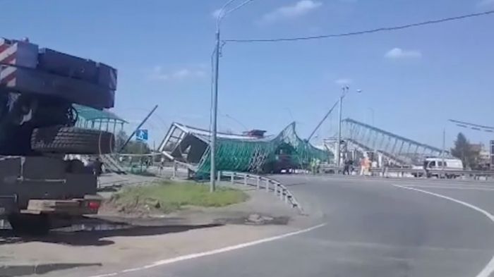 Движение на месте обрушения моста на Ярославском шоссе восстановлено в сторону Москвы