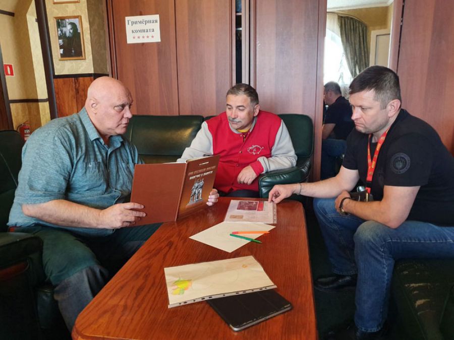 Денис Ахромкин приглашает на субботник