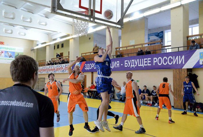Стартовали матчи чемпионата МО по баскетболу среди мужских команд высшей лиги