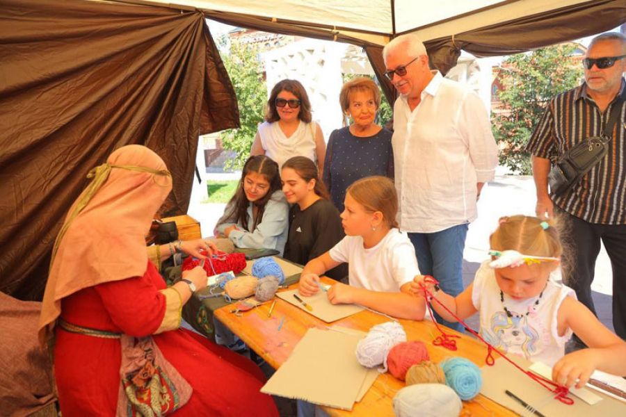 Праздник на Блинной горе