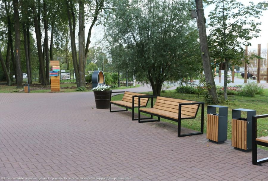 В Сергиевом Посаде привели в порядок больше тысячи скамеек с июня