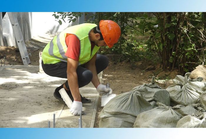 В Клементьевской библиотеке ремонтируют входную группу