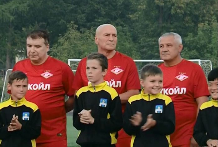 Борьба ветеранов &laquo;Спартака&raquo; и сборной Сергиево-Посадского района. Победила дружба