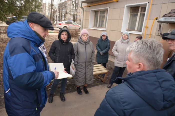 Администрация Сергиево-Посадского округа провела выездное совещание по решению коммунальных проблем дома 24 на ул. Клубной