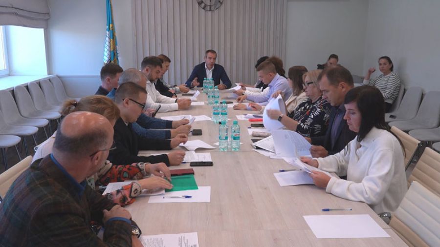 На комитете по благоустройству, транспорту и дорожному хозяйству подняли вопрос о детских площадках