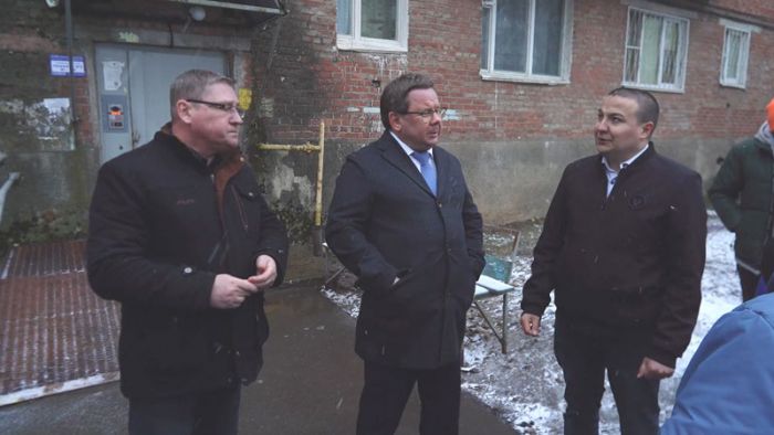 Павел Александров встретился с жителями дома №6 на Скобяном шоссе