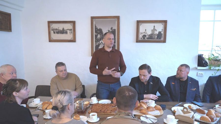 &laquo;Специальный репортаж&raquo;. Ветераны боевых действий разных поколений встретились с представителями власти