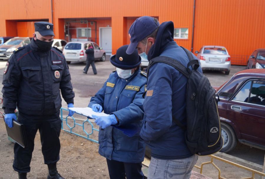 В Сергиевом Посаде сотрудники полиции провели профилактические беседы с жителями округа