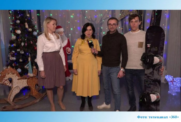 Воробьев подарил сноуборд воспитаннику интерната в Сергиевом Посаде