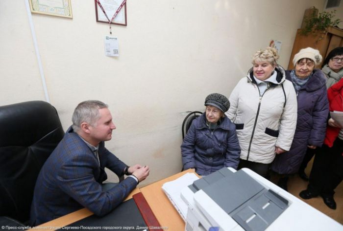 Приём жителей по вопросам дорог и транспорта прошёл в администрации городского округа