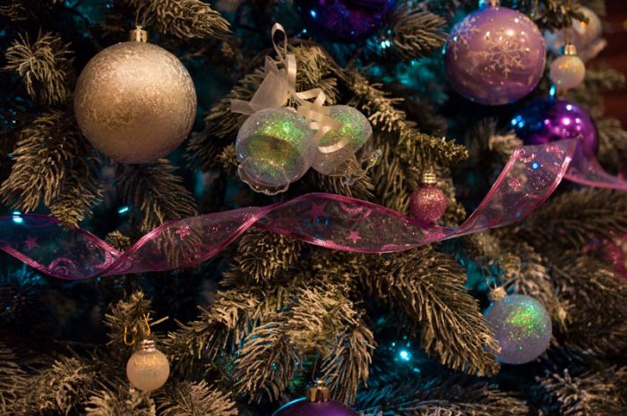 Безопасная елка: как украсить жилье