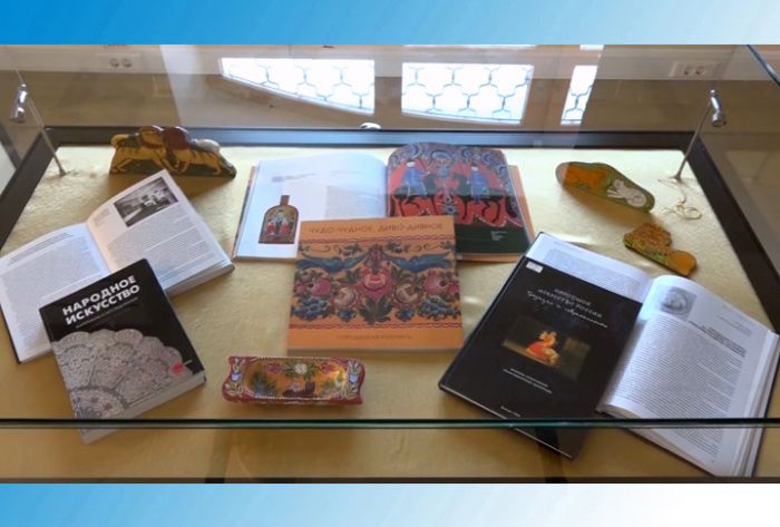 Новую книгу о городецкой росписи представили в музее
