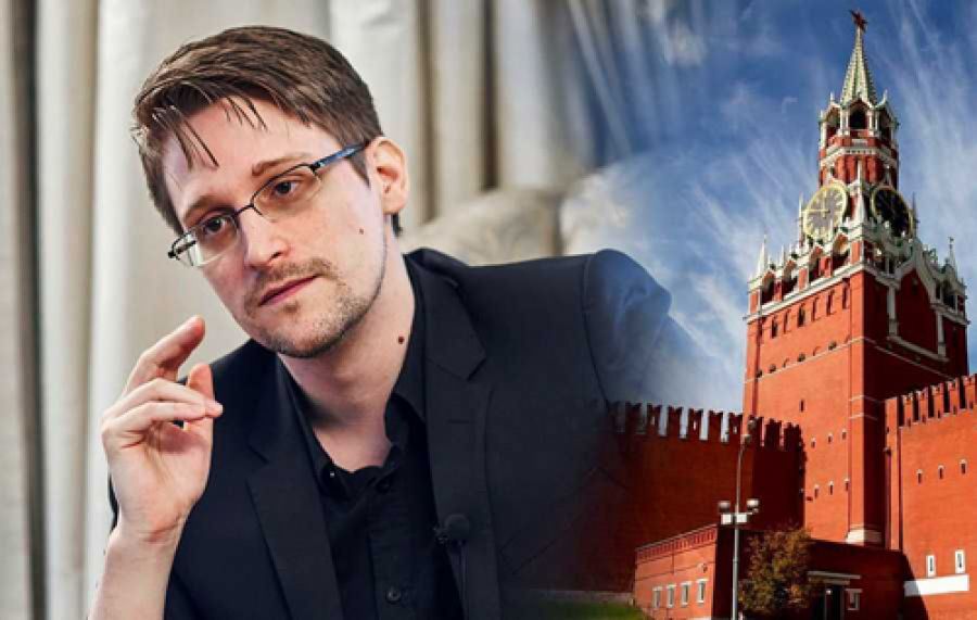 Владимир Путин предоставил гражданство РФ Эдварду Сноудену