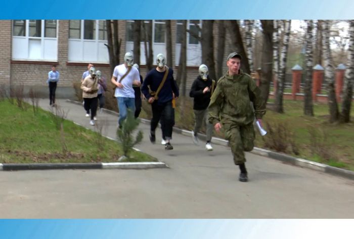 &laquo;Зарница&raquo; в школе №16