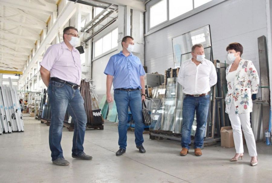 Михаил Токарев посетил новое производственное предприятие в Сергиево-Посадском округе