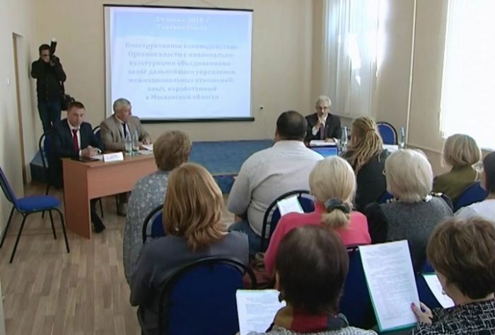 Залог укрепления межнациональных отношений. Круглый стол в ОДЦ «Октябрь»
