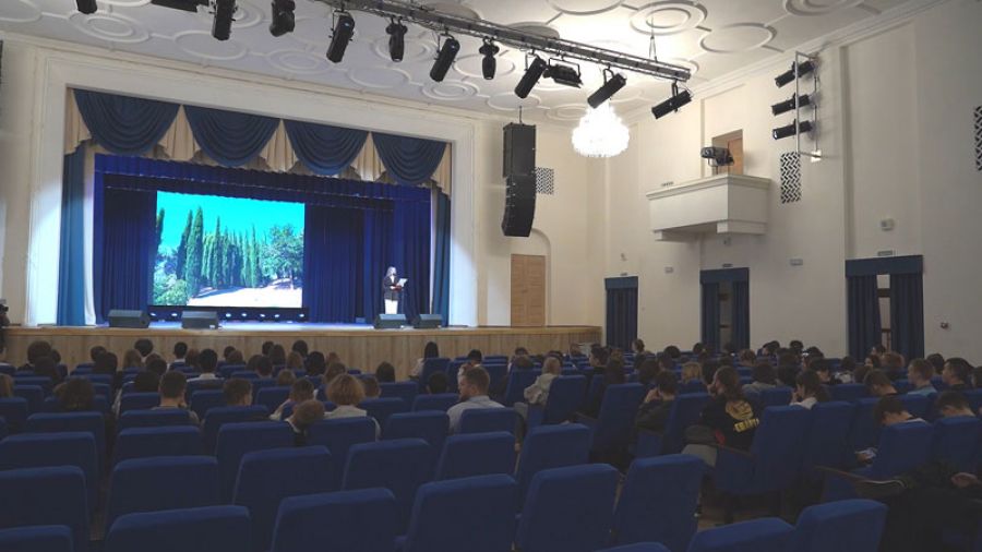 &laquo;Город наш&raquo;. Интерактивная беседа со старшеклассниками в ДК &laquo;Космос&raquo;