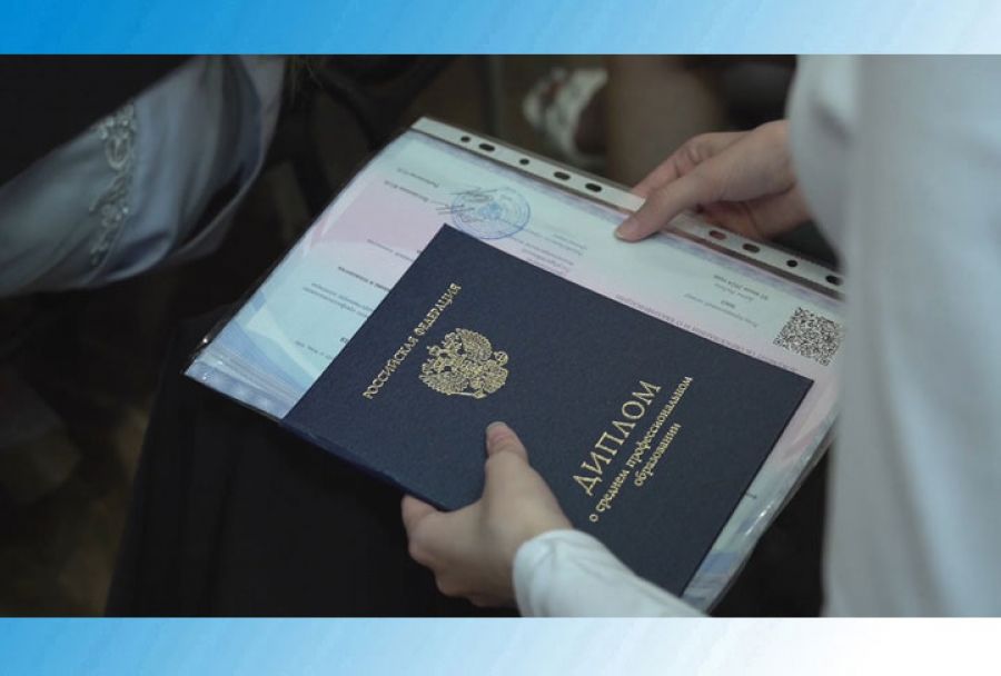 Выпускникам Сергиево-Посадского филиала ВШНИ вручили дипломы