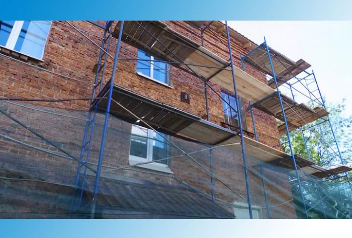 Михаил Токарев проинспектировал ход капремонта в &laquo;Роднике&raquo;