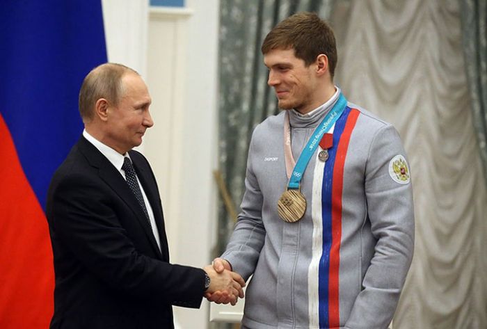 Владимир Путин наградил российских олимпийцев в Кремле