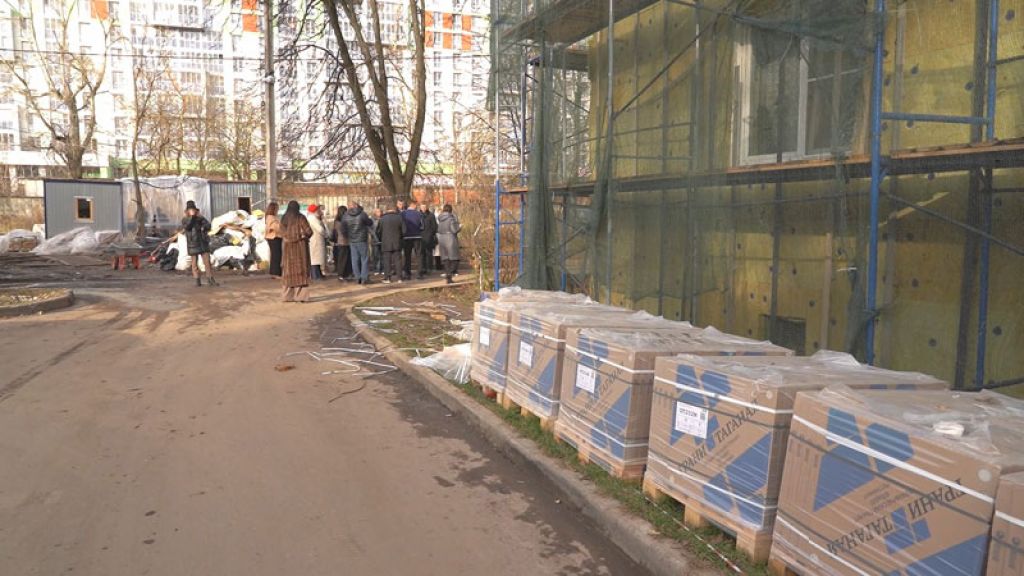 На Инженерной продолжается ремонт дома