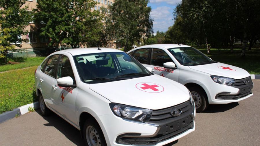 Два новых автомобиля марки &laquo;Лада Гранта&raquo; поступили в службу неотложки