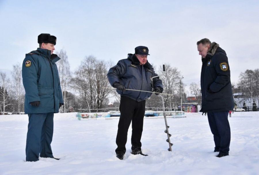 Михаил Токарев проверил соблюдение требований безопасности в местах отдыха