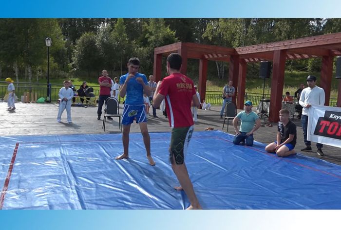 Спортивный праздник в парке "Покровский"