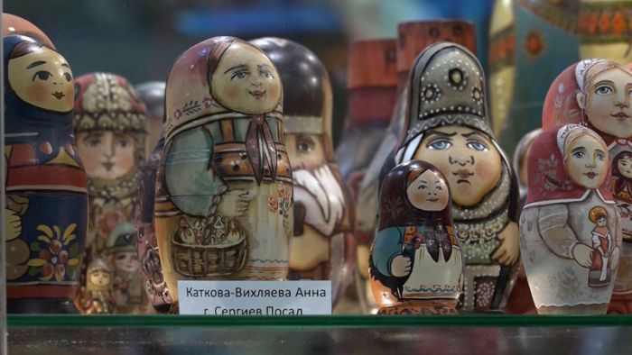 &laquo;В гостях у бабушки Матрёны. Семья в сборе&raquo; - в Музее частных коллекций открылась выставка матрёшек