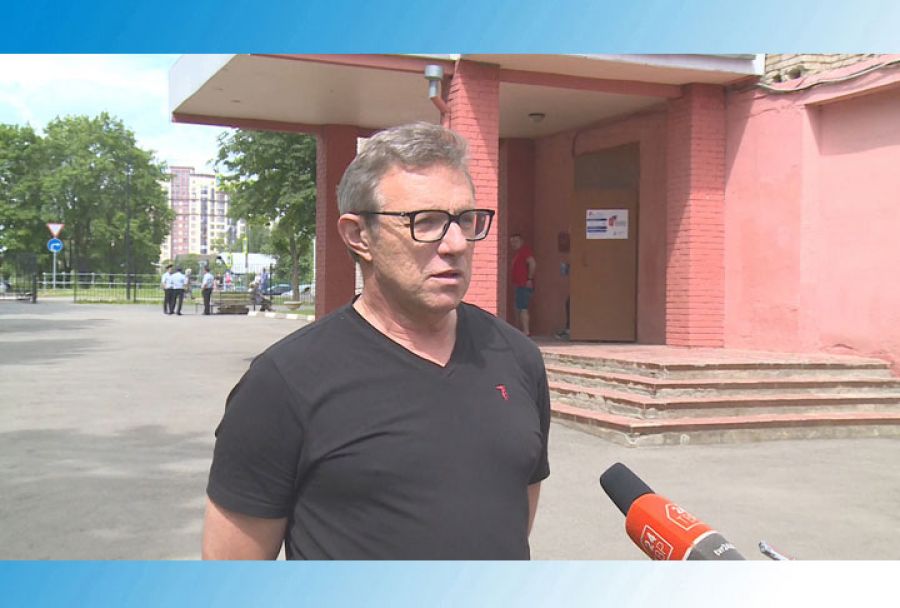 Константин Негурица проверил избирательный участок в школе №21