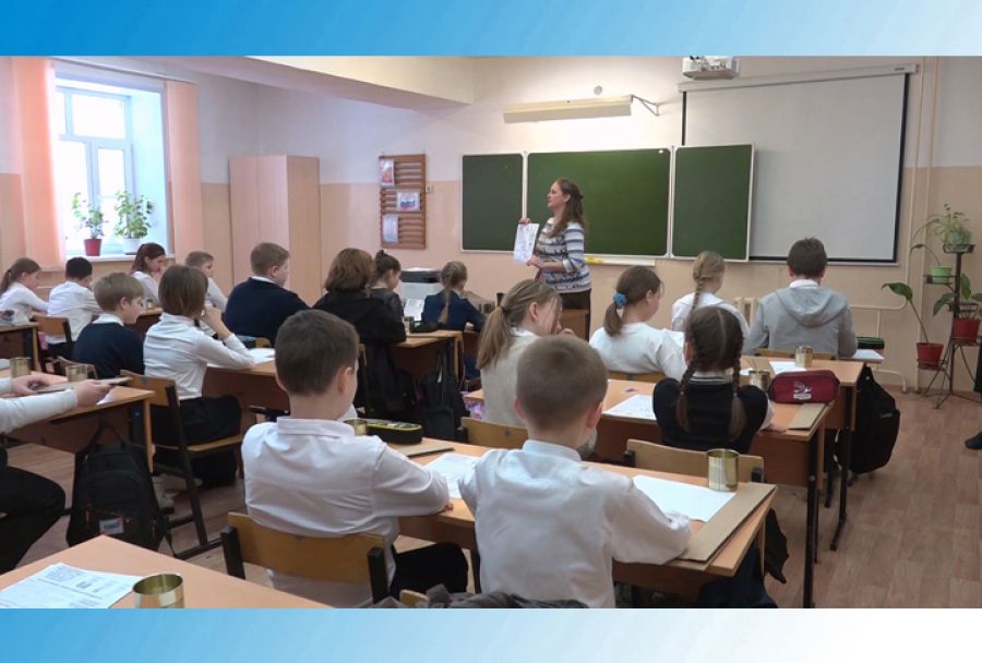 Ученики средней школы №21 научились делать окопные свечи