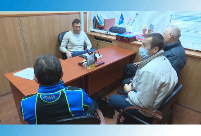 С чем жители обращаются к депутатам