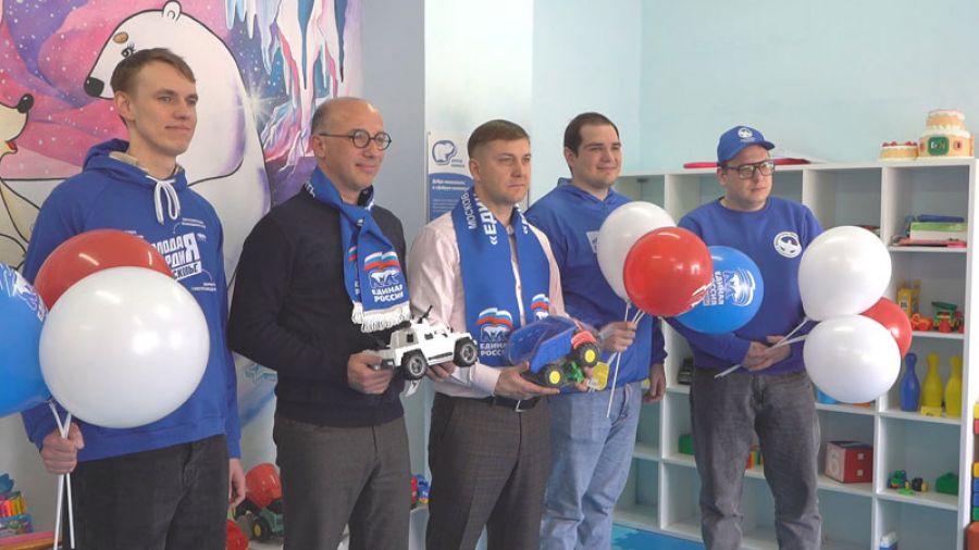 Подарки для маленьких пациентов Сергиево-Посадской больницы