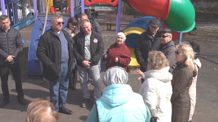 &laquo;Специальный репортаж&raquo;. Константин Негурица провёл несколько встреч на территории своего избирательного округа