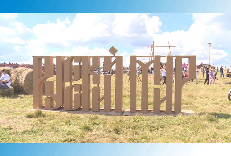 Молодецкие забавы на фестивале "Русский мир"