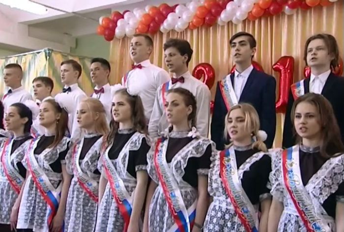 Сегодня во всех Подмосковных школах прозвенел «Последний звонок»