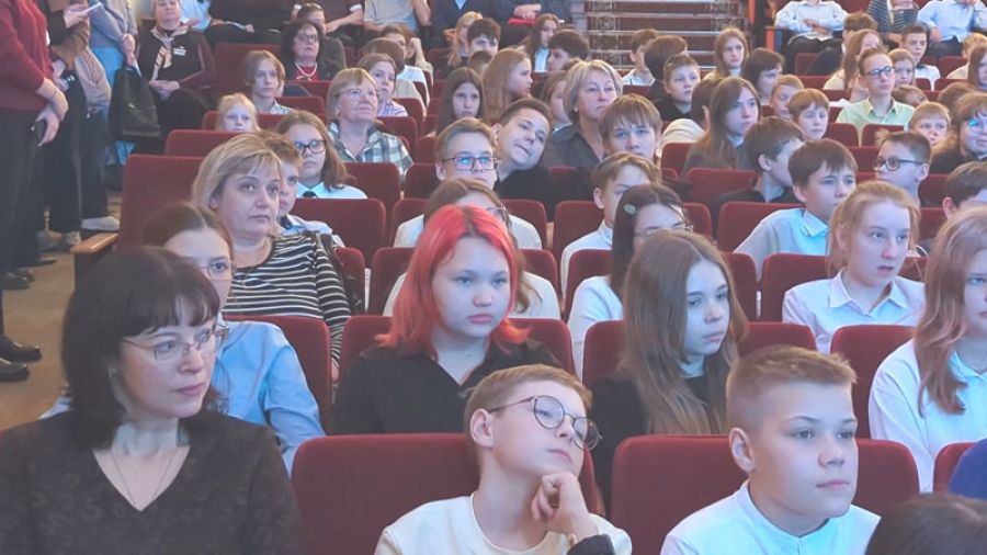 &laquo;Урок мужества&raquo; для сергиевопосадских школьников прошёл в ДК Гагарина