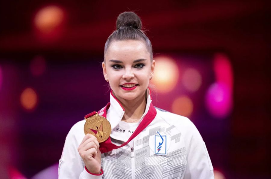 Дина Аверина стала 15-кратной чемпионкой мира по художественной гимнастике