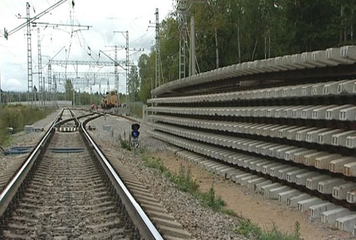 Об ограничении движения автотранспорта через железнодорожный переезд "Комсомольский"