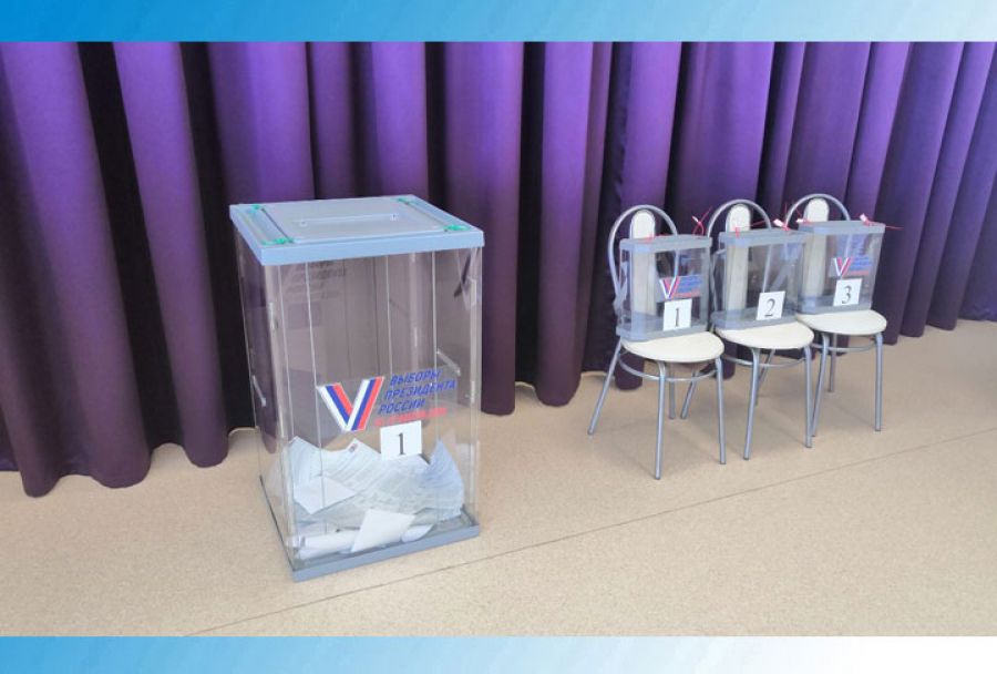 Константин Негурица посещает с проверкой избирательные участки