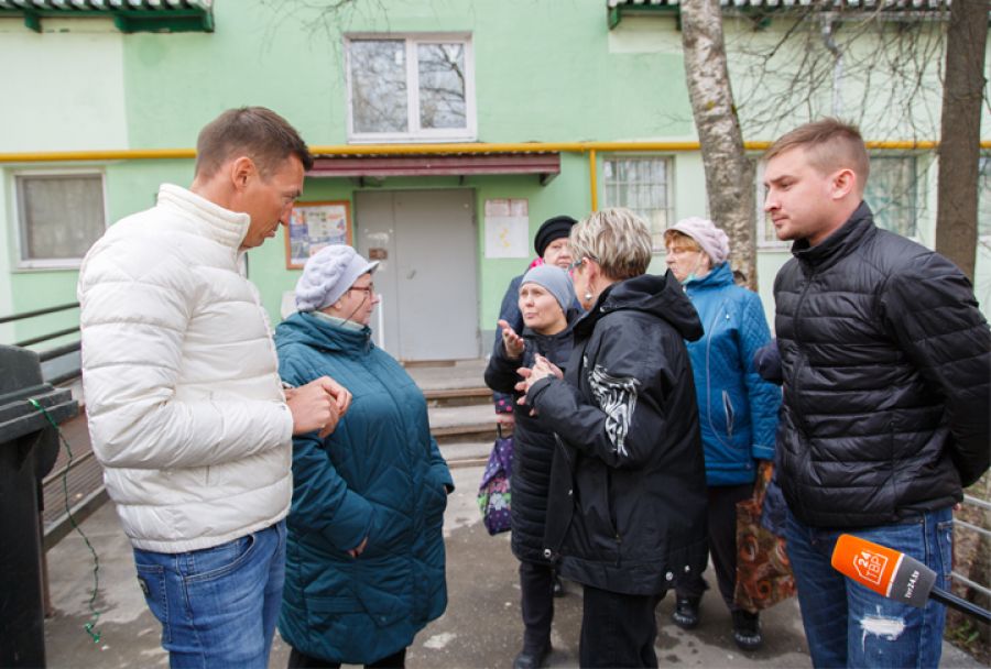 Александр Легков побывал во дворе на Угличе после сообщения в &quot;ВК&quot;