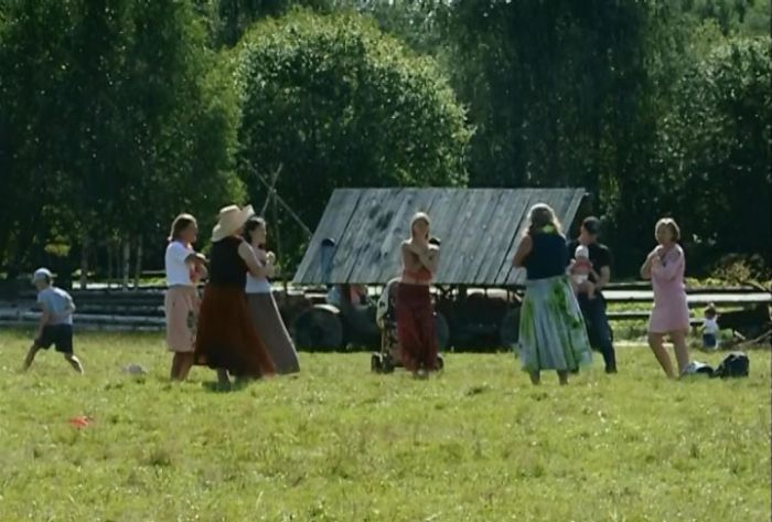 Фестиваль «Мамы рядом» в эти выходные проходил в этнопарке «Кочевник»