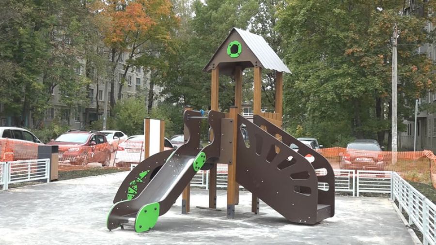 Ремонт детских игровых площадок – на контроле у депутатов