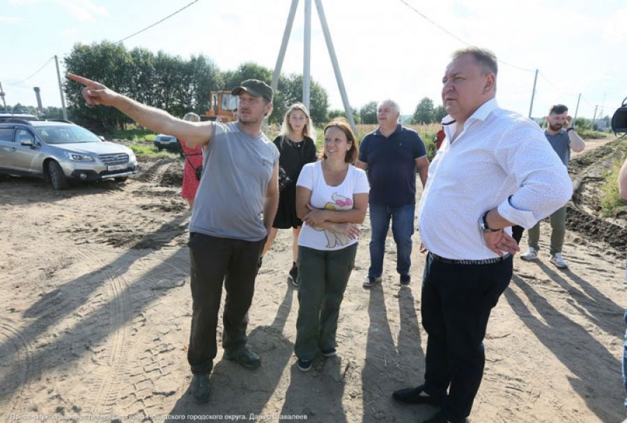 Завершается строительство дороги к участкам для многодетных семей в Селкове