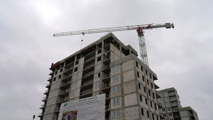 Депутаты следят за ходом строительства дома на Владимирской улице
