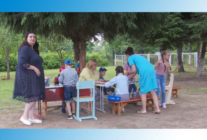 Чем занимаются дети в летних городских лагерях?