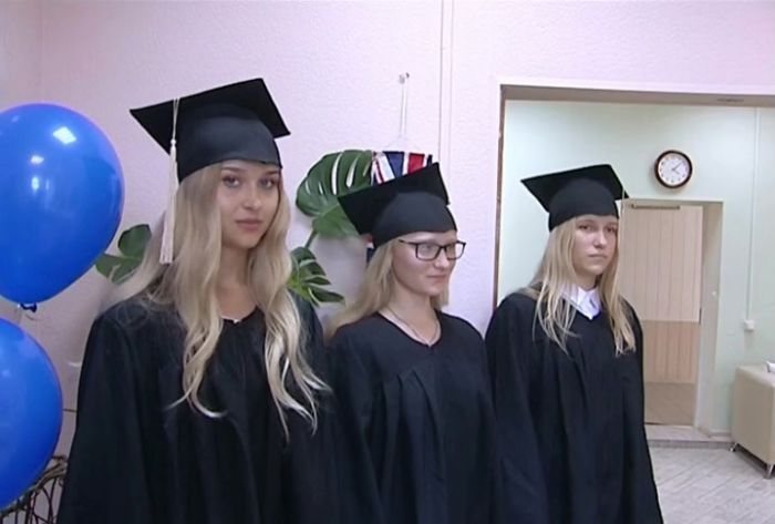 В «Сократе» вручили дипломы выпускникам