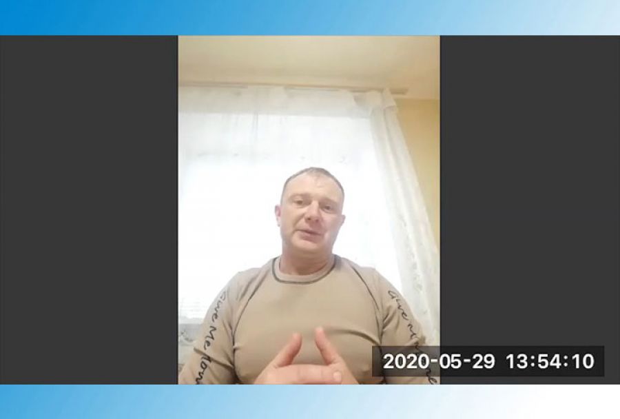 Выпускников поздравил депутат Валерий Ховрачёв