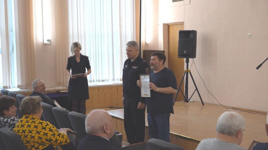 Чествование ветеранов службы в УМВД