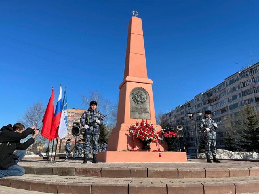 Сотрудники Росгвардии в Подмосковье почтили память погибших в 2000 году боевых товарищей